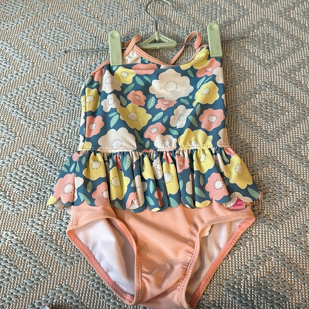 Ruffle Butts Size 4T